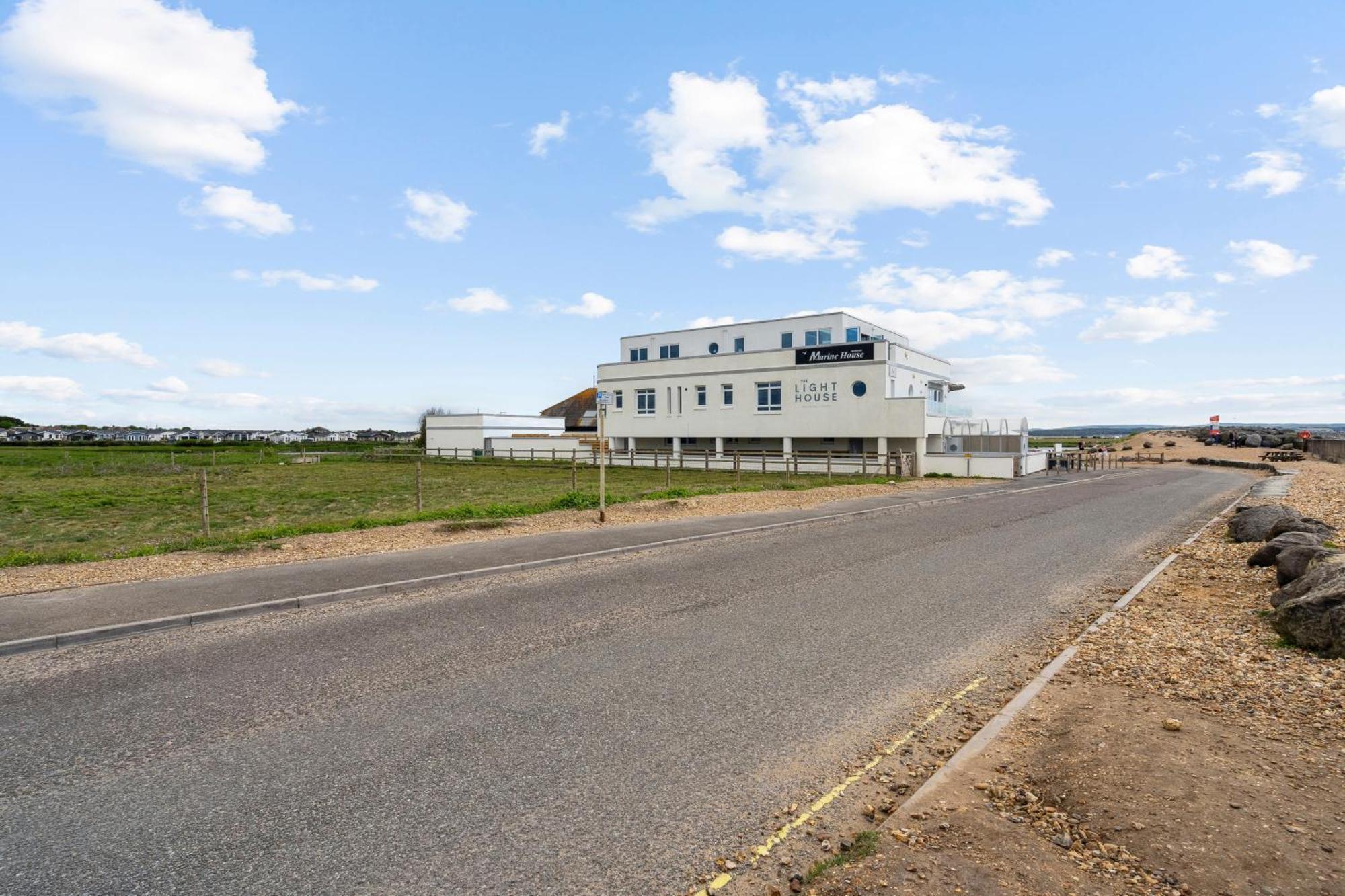 Готель Marine House Лімінгтон Екстер'єр фото